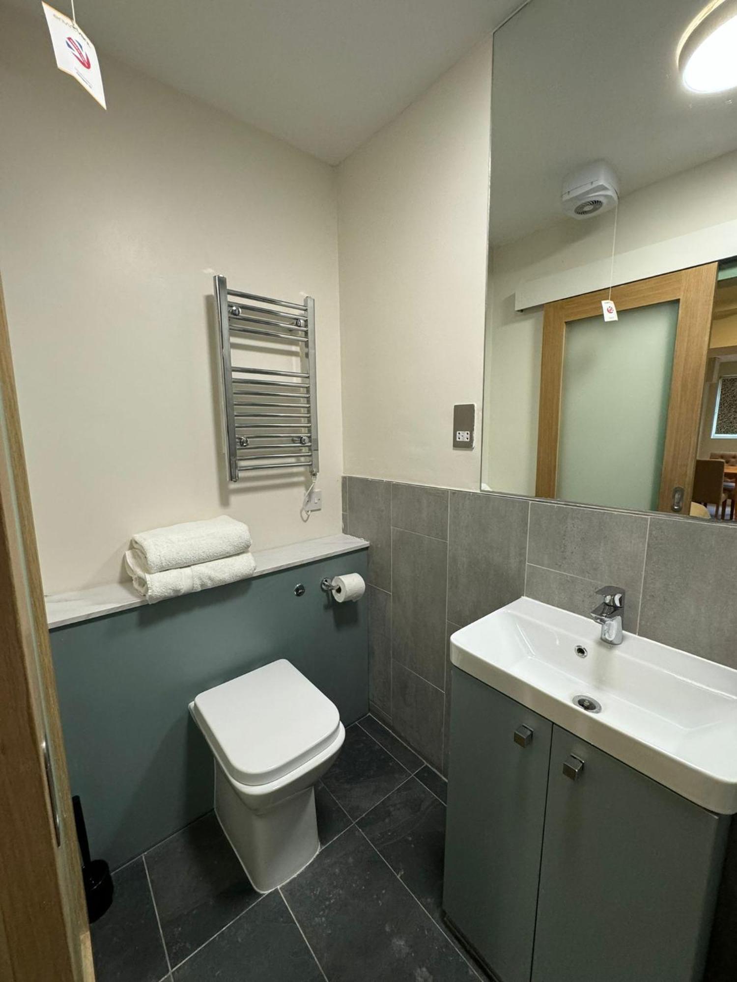 Marldon Olympia Hotel Лондон Экстерьер фото