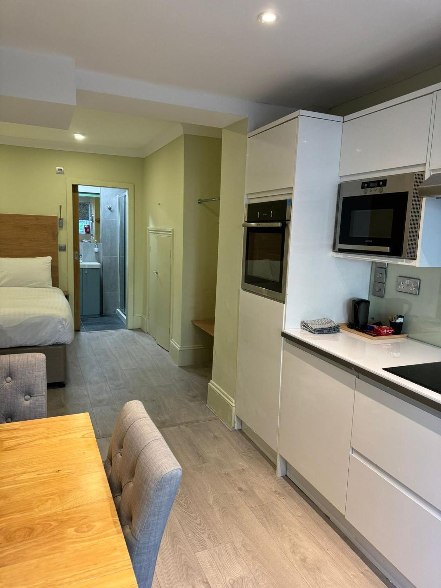 Marldon Olympia Hotel Лондон Экстерьер фото