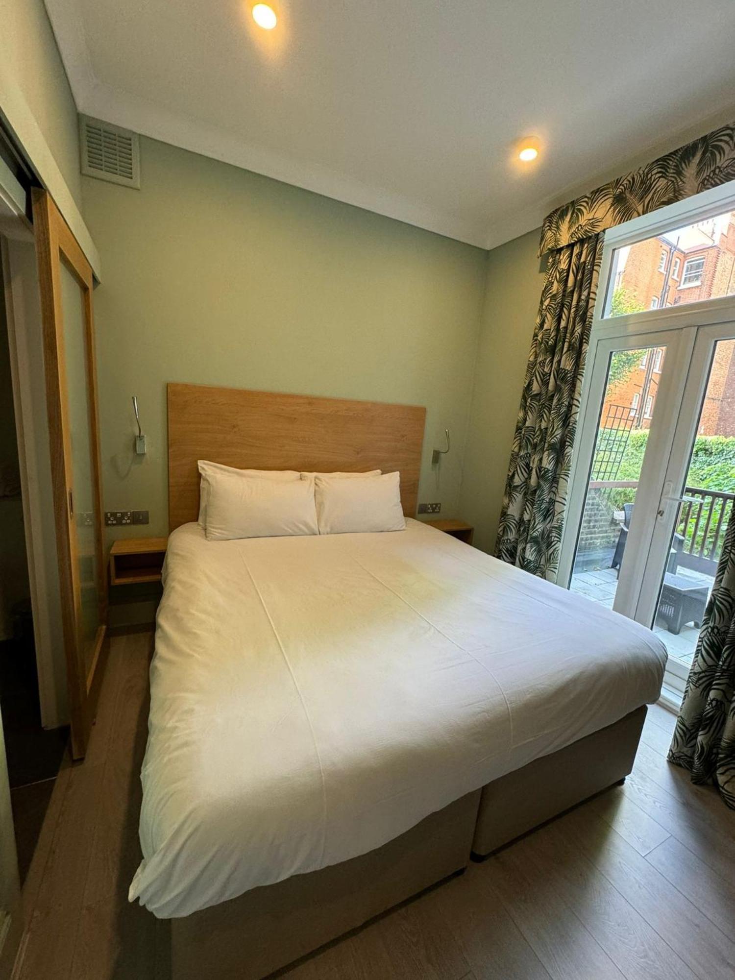 Marldon Olympia Hotel Лондон Экстерьер фото