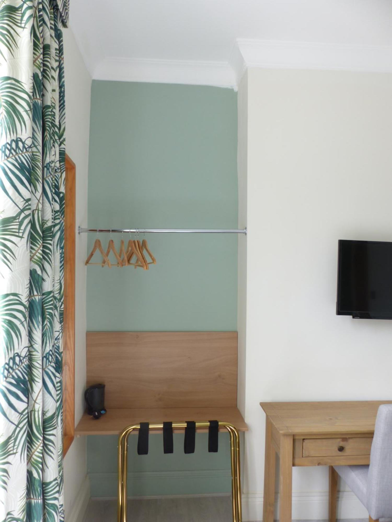 Marldon Olympia Hotel Лондон Экстерьер фото