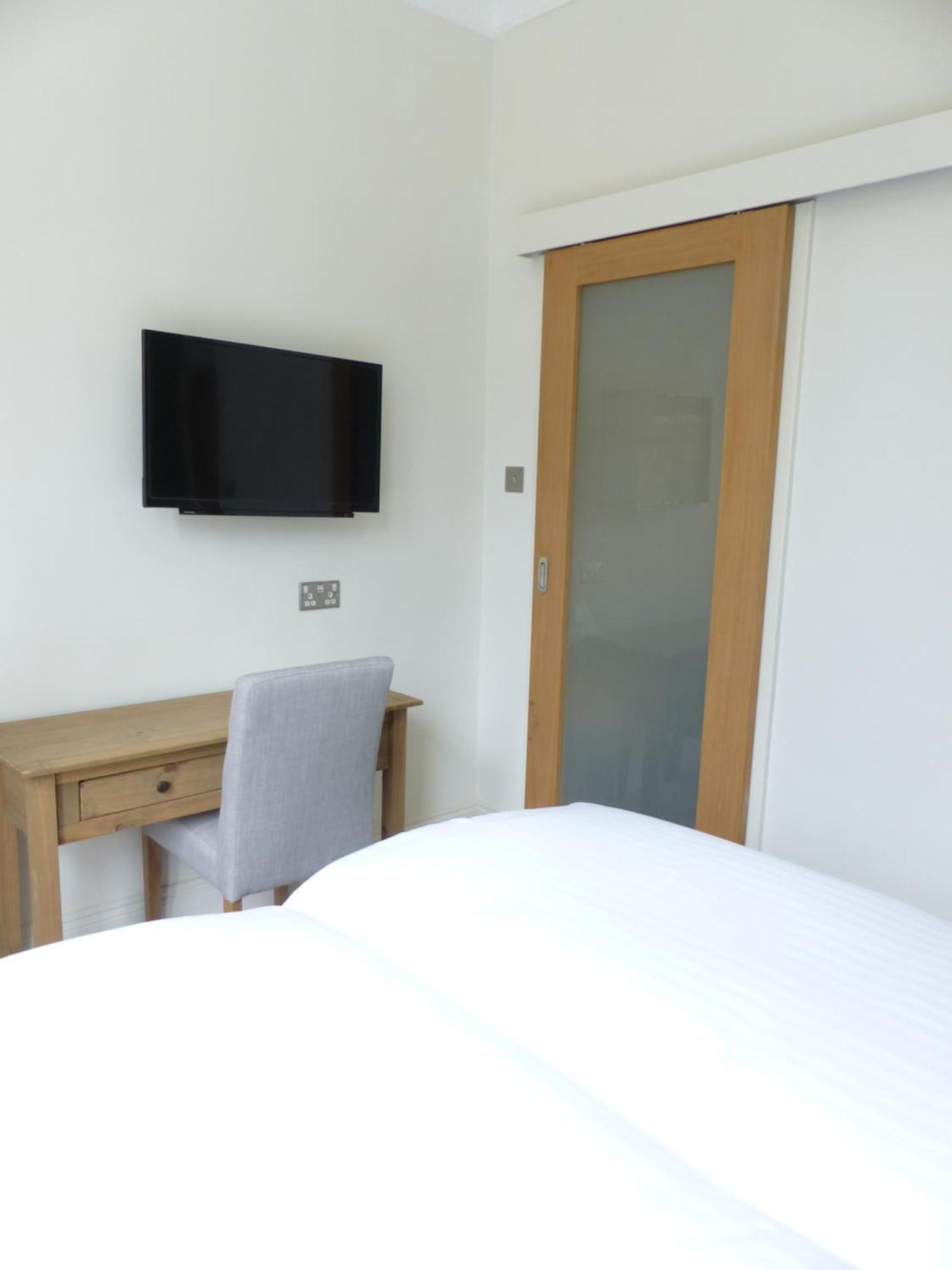 Marldon Olympia Hotel Лондон Экстерьер фото