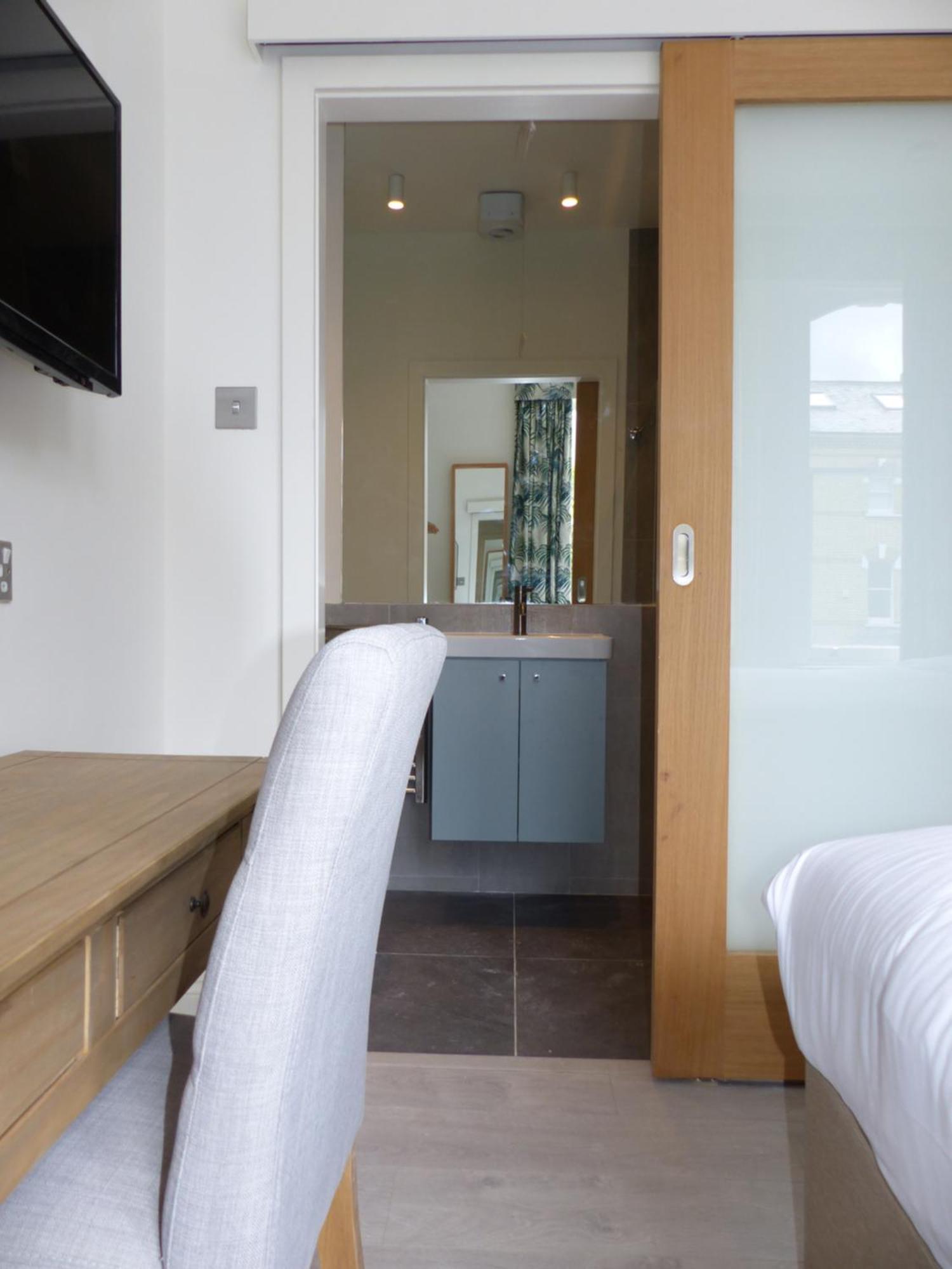 Marldon Olympia Hotel Лондон Экстерьер фото