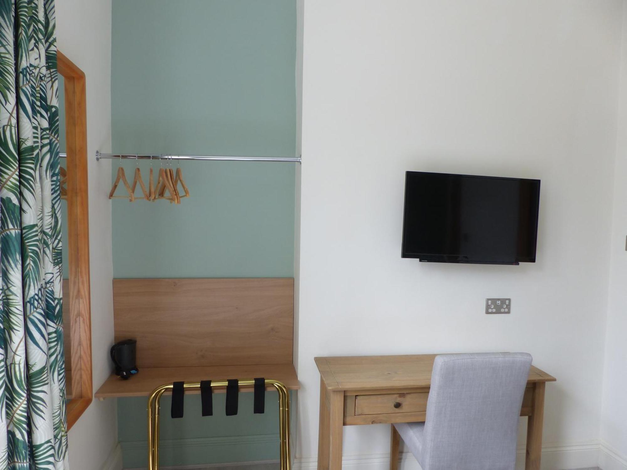 Marldon Olympia Hotel Лондон Экстерьер фото