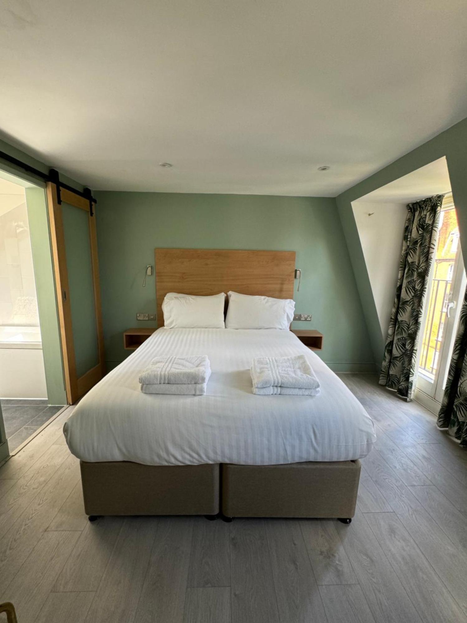 Marldon Olympia Hotel Лондон Экстерьер фото